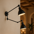 Mattschwarze Metall-Wandleuchte mit Doppelarm
