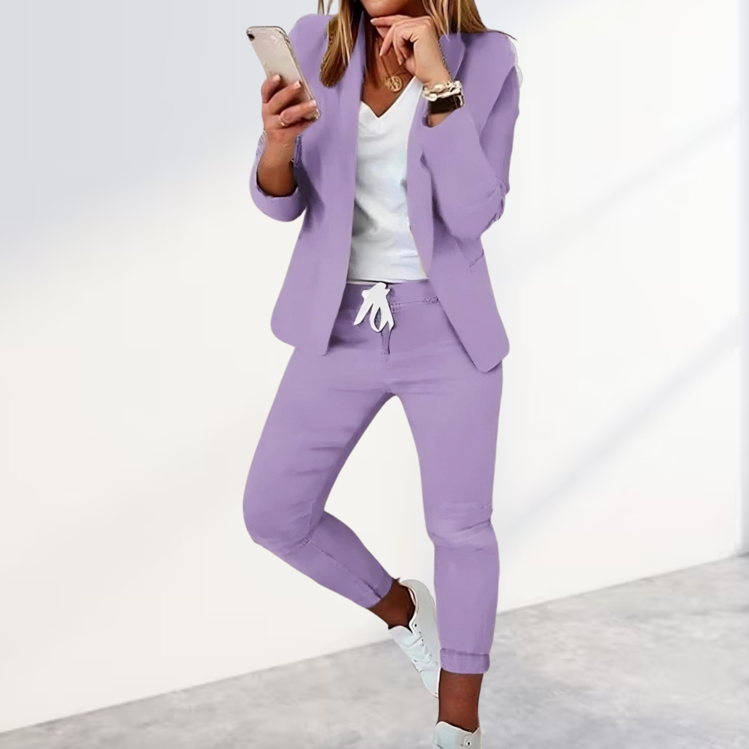 Ensemble Blazer Élégant et Pantalon Jogger pour Femmes - Professionnel Décontracté en Polyester Ajusté au Quotidien – Noir