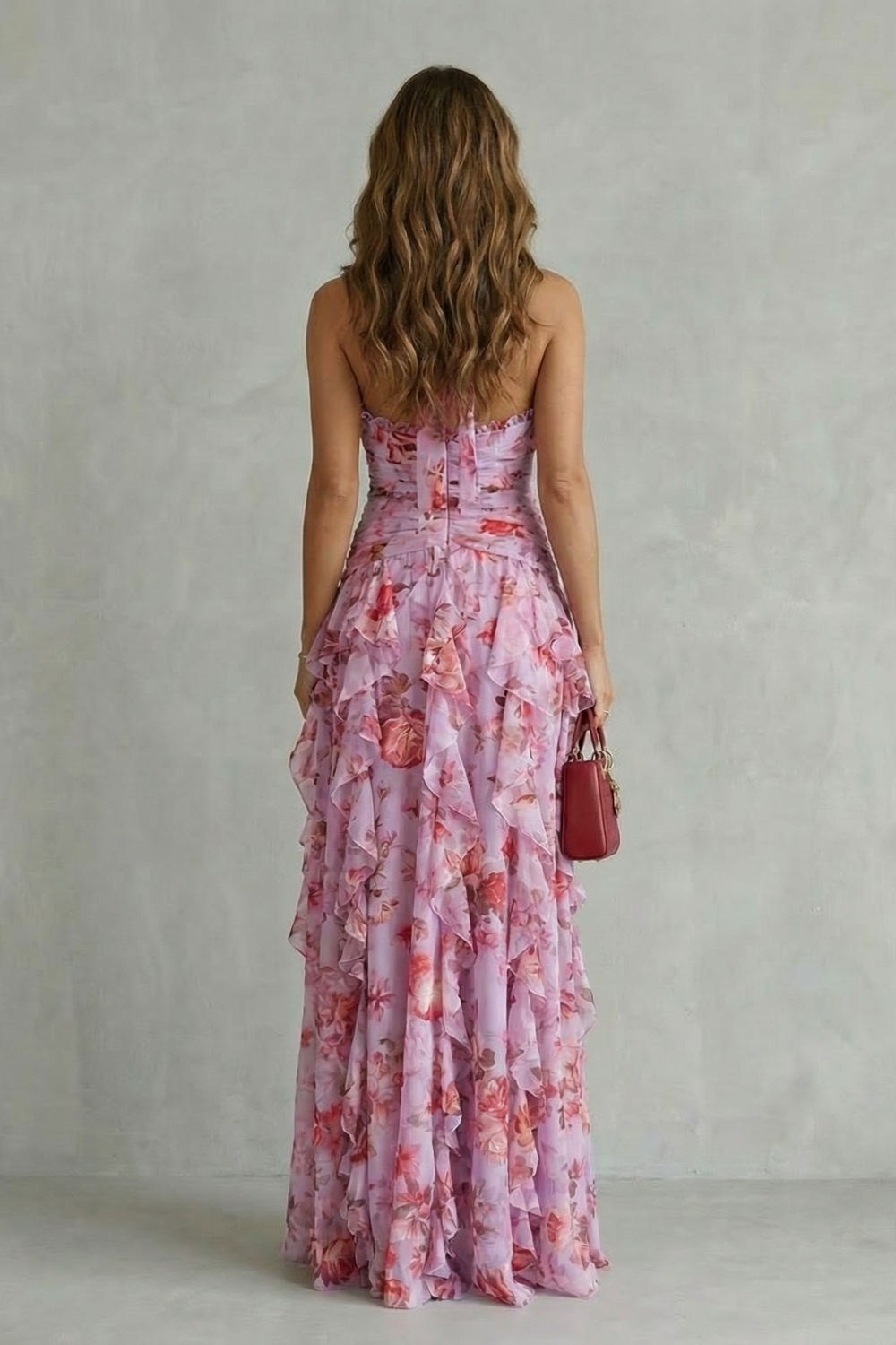 Vestido largo halter con escote en V profundo, corsé fruncido, falda en cascada floral, mujer elegante, boda, fiesta, verano – Belladina