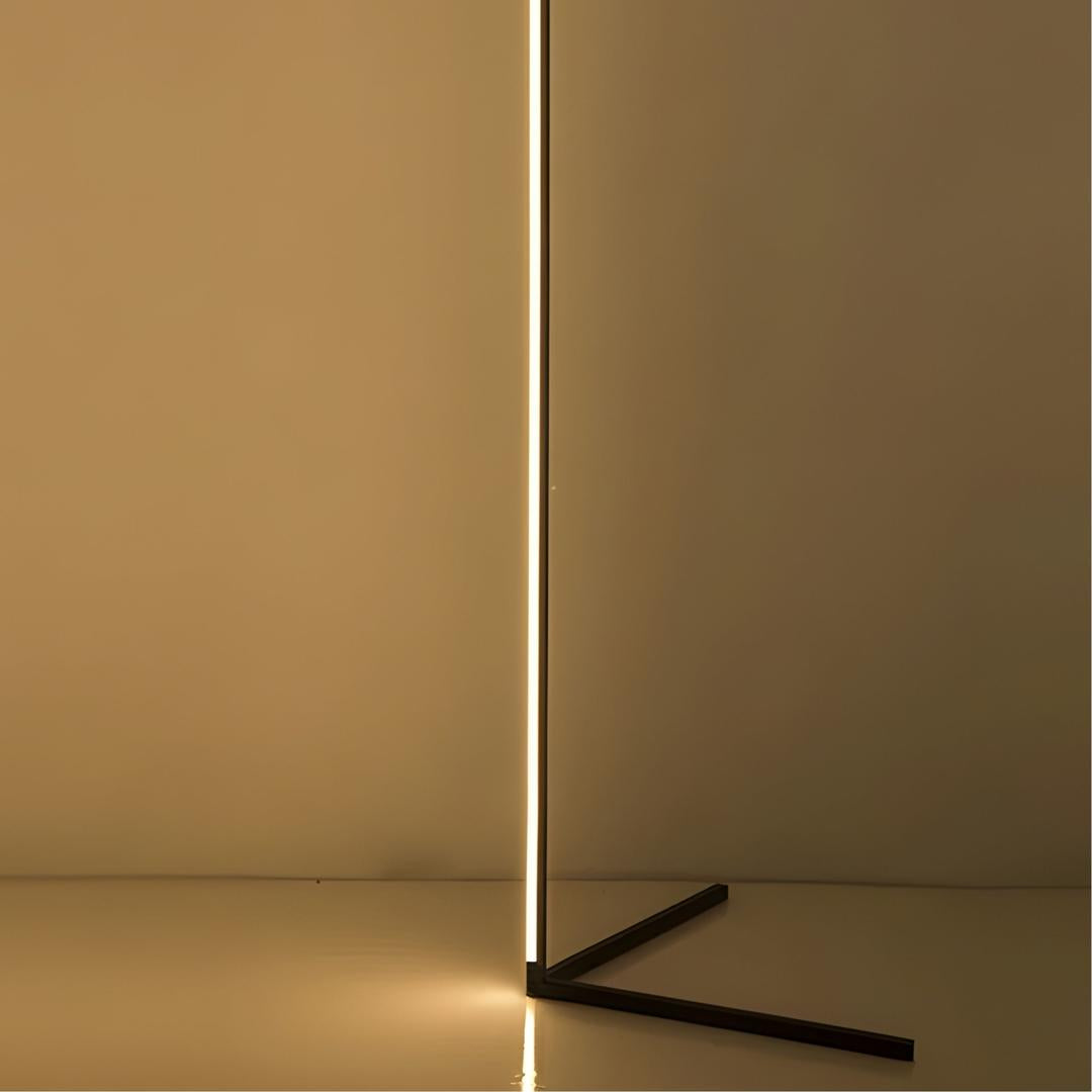 Lampe d'Angle Moderne en Aluminium pour Salon