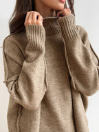 Completo lounge in maglia morbida con collo alto per donna, pantaloni ampi e comodi, casual invernale per tutti i giorni