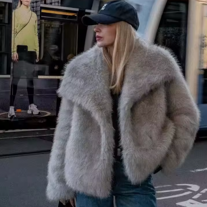 Hiverline Liora — La Douceur en Mouvement