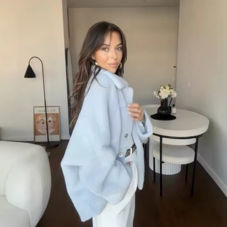 Hiverline Althéa — L’Élégance Enveloppée