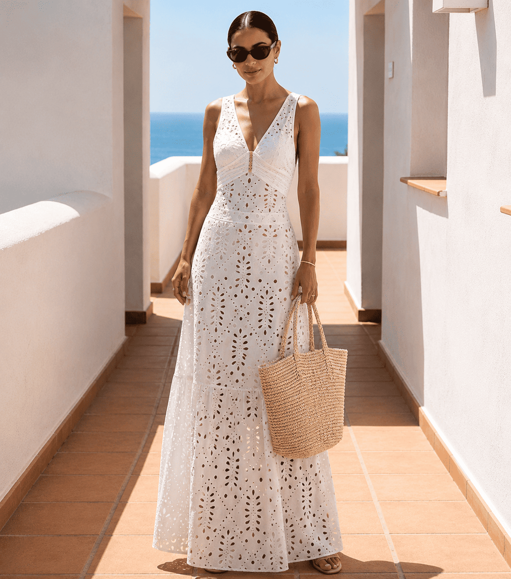 Conjunto Fato de Banho de Uma Peça Decote em V Recorte a Laser Floral Saia Maxi Branca Resort Praia Lua de Mel Noite – Laceline