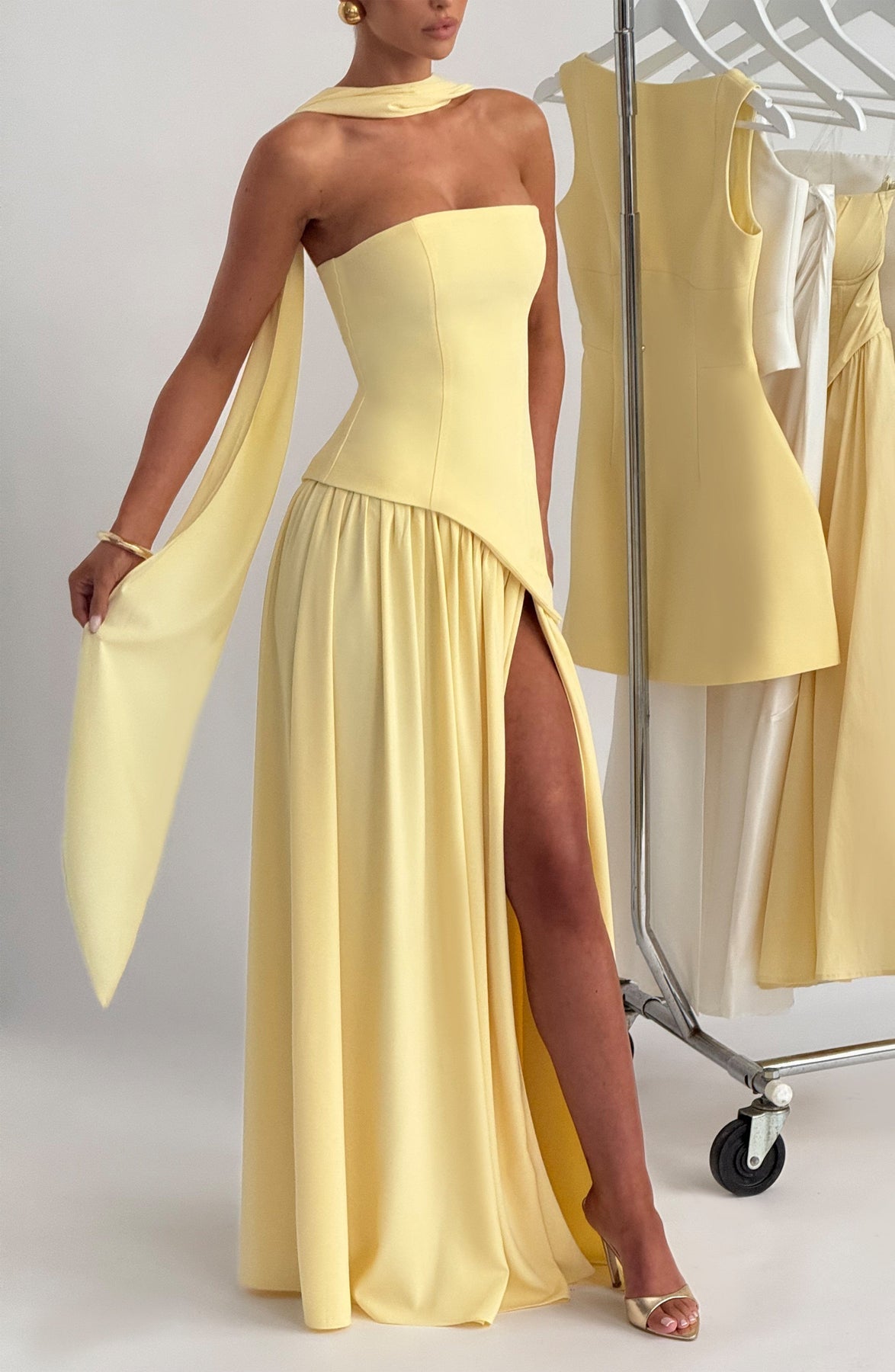 Robe Longue Élegante Sans Manches pour Femmes Ajustée Fendue Formelle Soirée Mariage Invité Sophistiquée – Mya