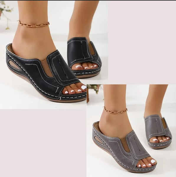 Orthopädische Damen Sandalen mit Keilabsatz, vorne offen, Slip-On, gepolsterte Sohle, Fußgewölbestütze, lässig, Strand, Sommer – Nude
