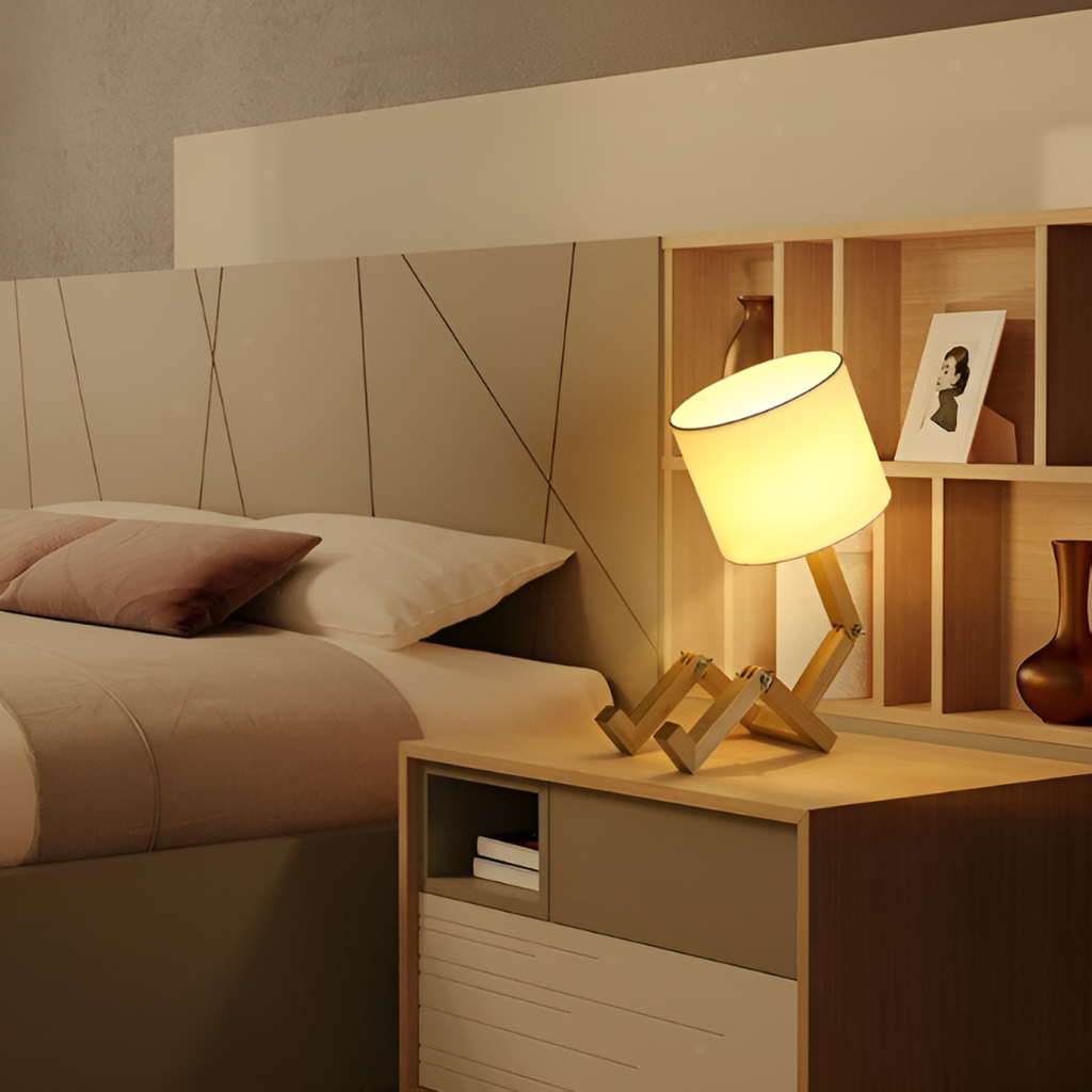 Lampe de Bureau Robot en Bois Massif | Design Original et Innovant