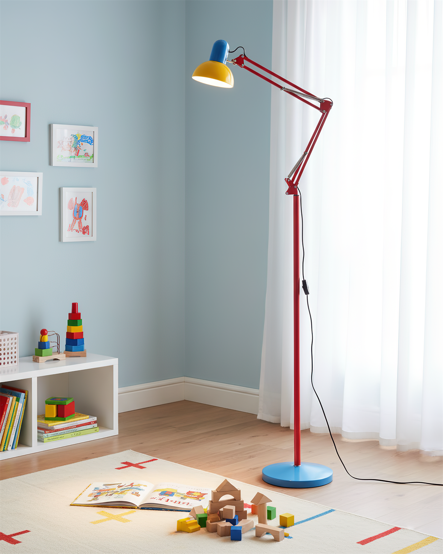 Memphis Flexo Floor Lamp