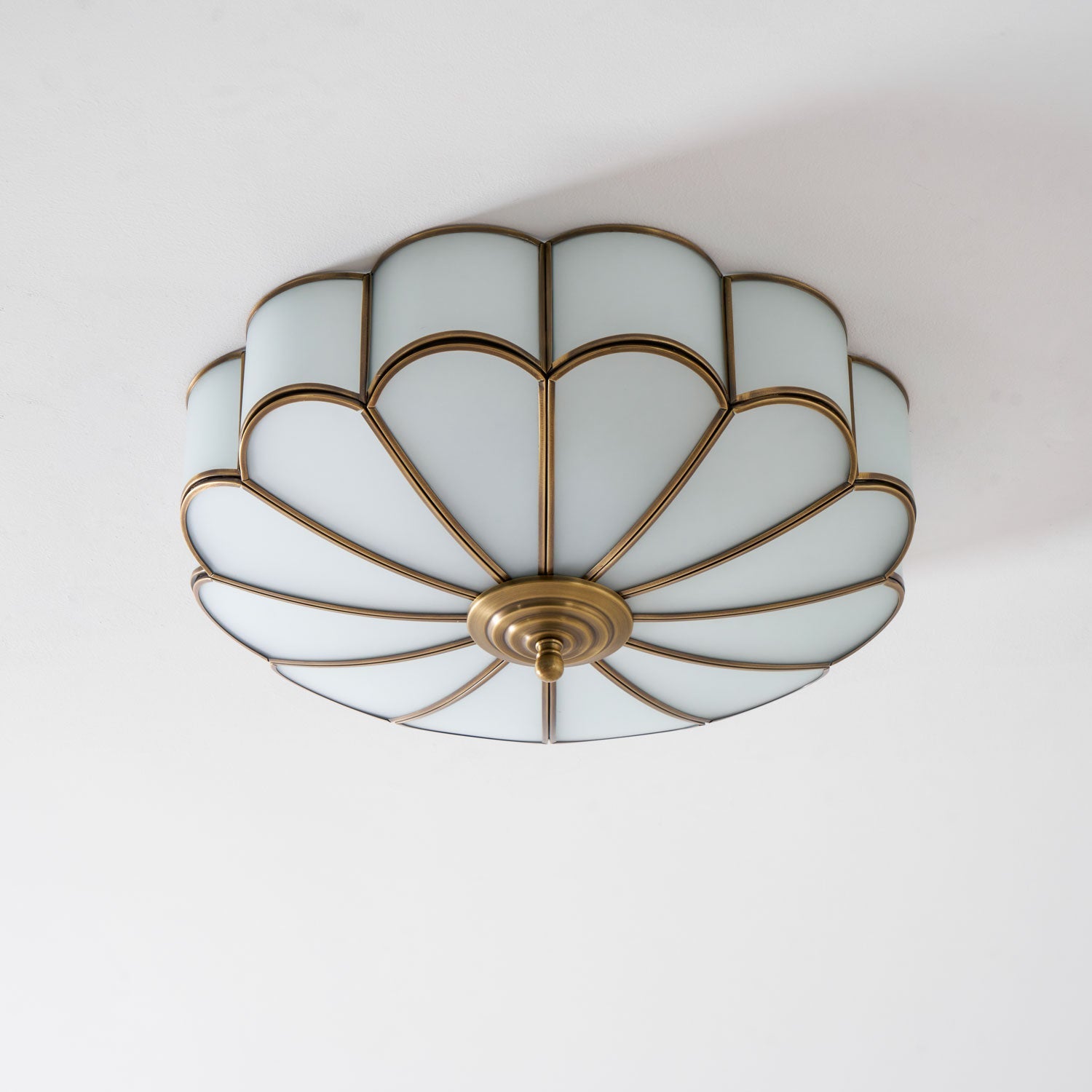 Plafonnier Encastré en Verre Forme Fleur Style Classique Élégant Salon Chambre