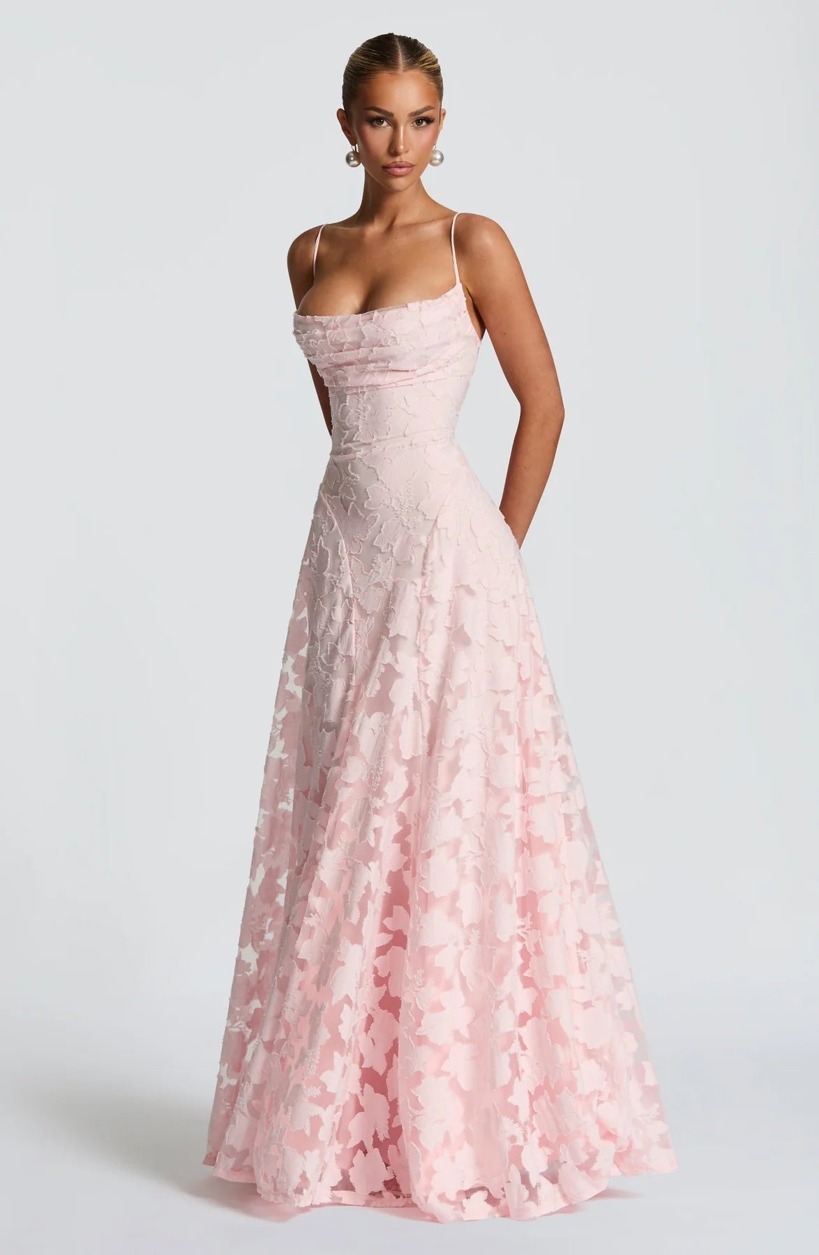 Robe de cérémonie sans manches en jacquard floral maxi pour femme – Briar