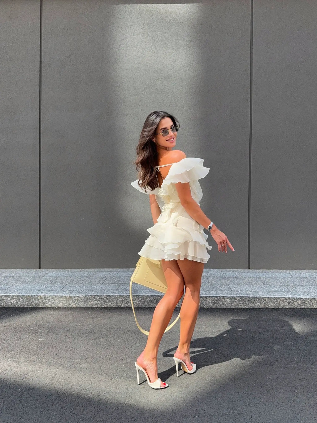Robe Femme Mini Volants Épaules Dénudées Décolleté V Fermeture Nœud Dos Sans Manches Cocktail Soirée Date Night Fête Cérémonie Été Formelle – Jazlyn