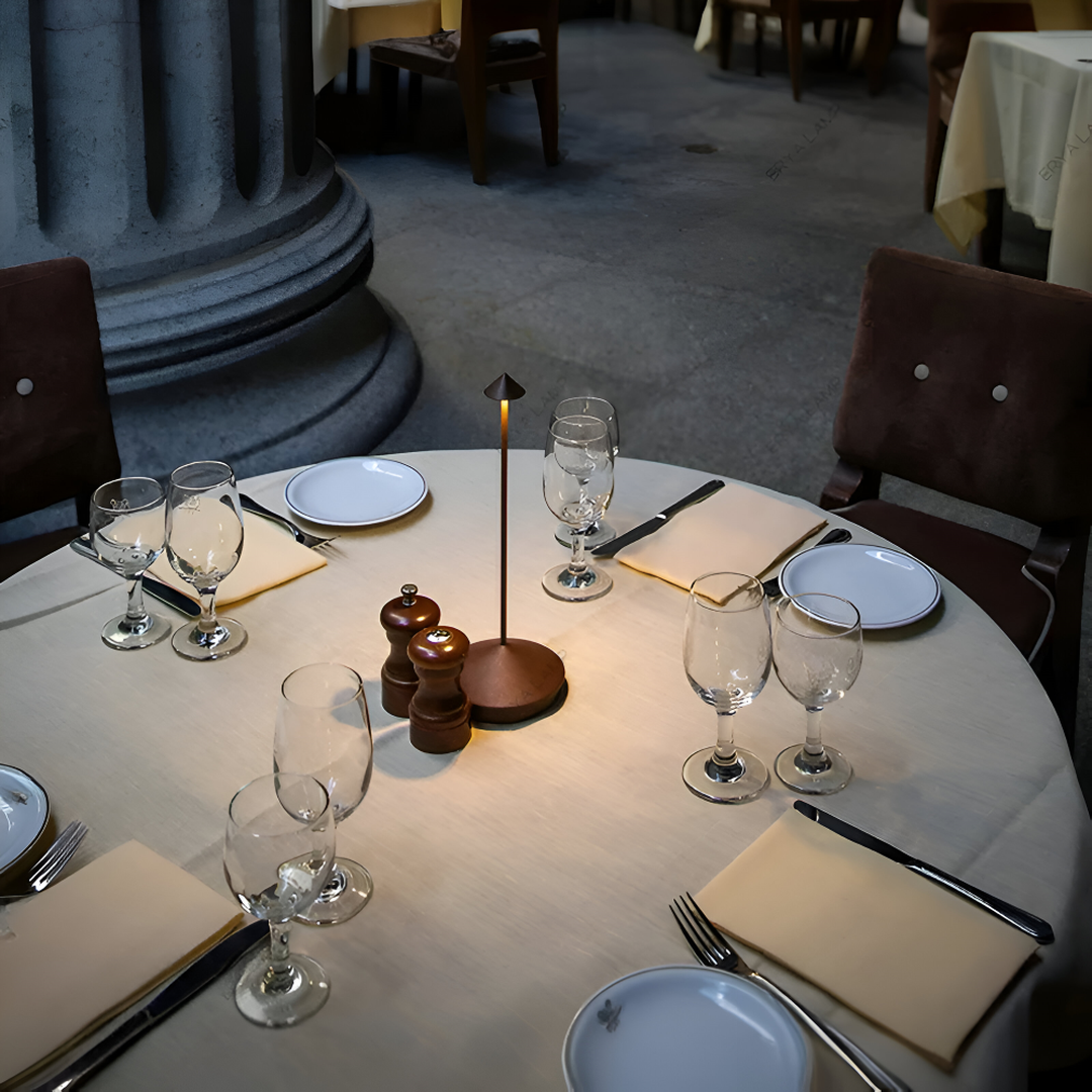 Table Lamp with Wireless LED Dimmer