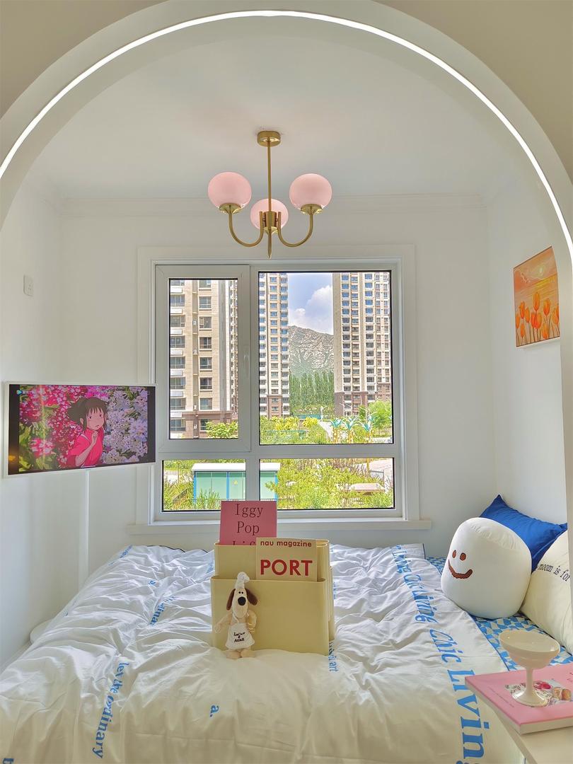 Elegant Marshmallow Chandelier Design