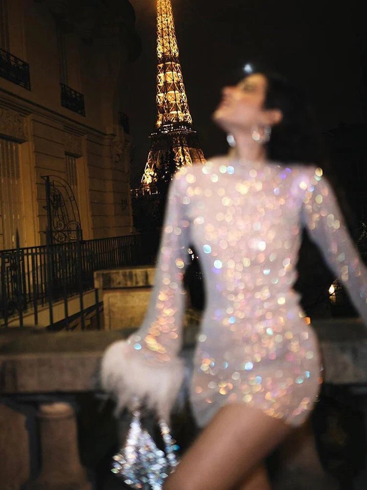 Robe Mini à Manches Longues avec Cuff en Plumes Scintillantes pour Femmes – Mayra
