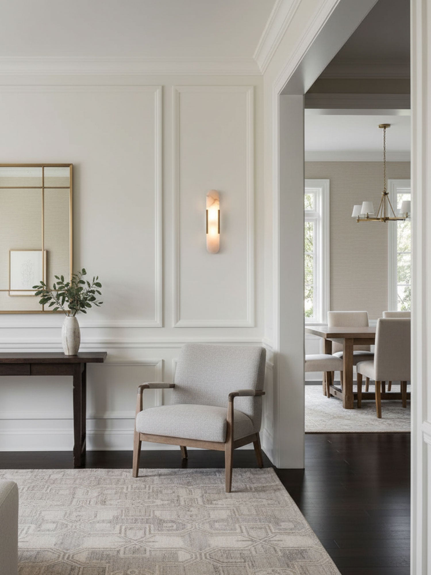 Längliche Wandleuchte aus natürlichem Alabaster, sanftes Licht, eleganter, zeitloser Luxus-Stil