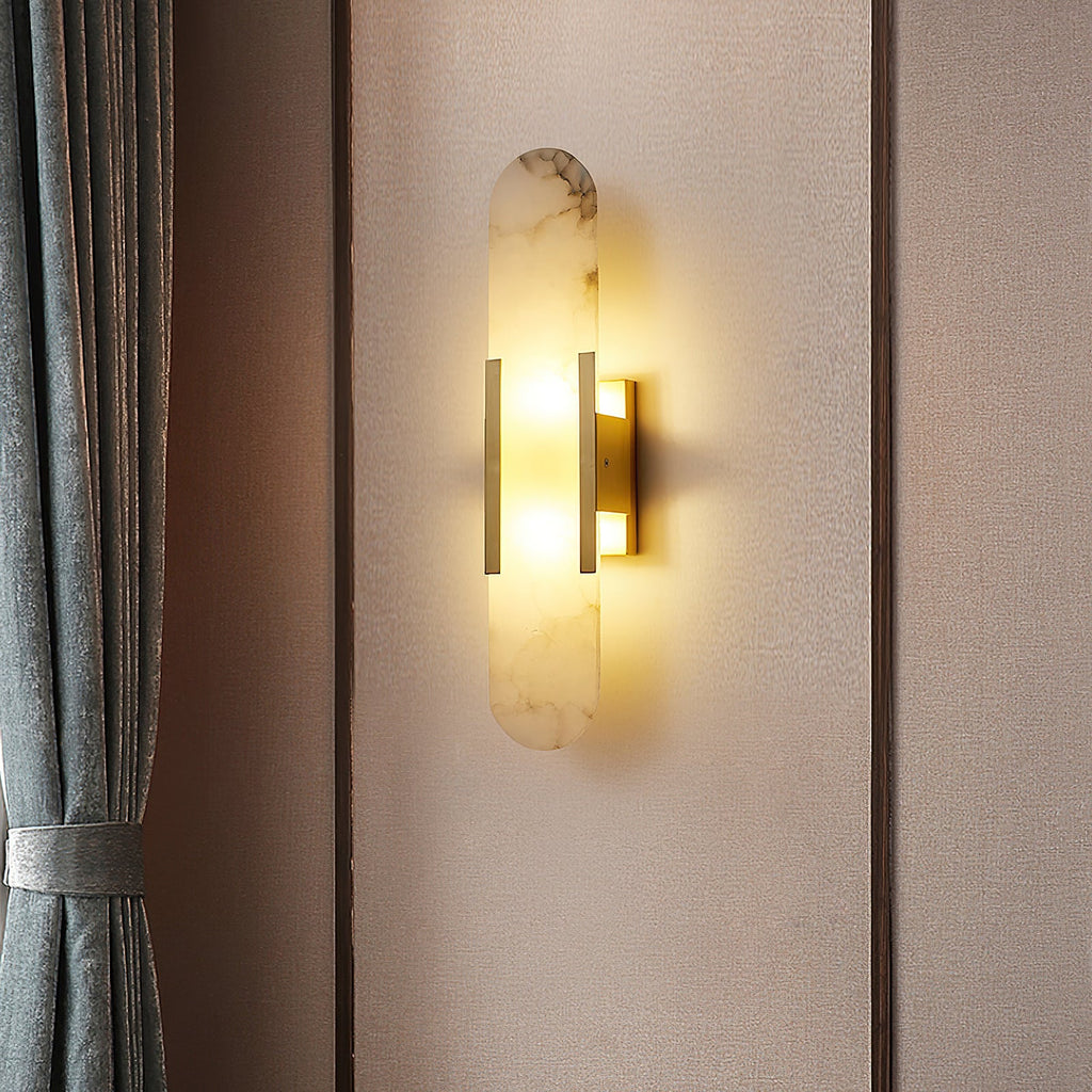 Längliche Wandleuchte aus natürlichem Alabaster, sanftes Licht, eleganter, zeitloser Luxus-Stil