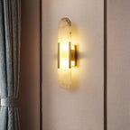 Längliche Wandleuchte aus natürlichem Alabaster, sanftes Licht, eleganter, zeitloser Luxus-Stil