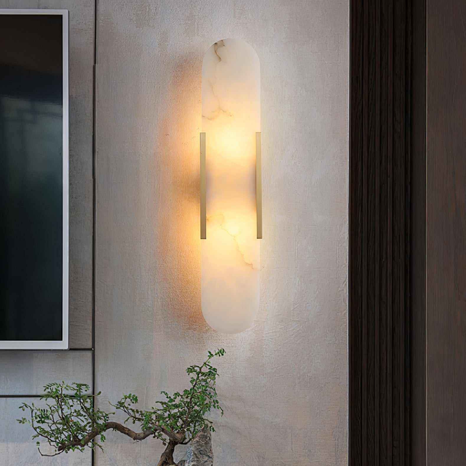 Längliche Wandleuchte aus natürlichem Alabaster, sanftes Licht, eleganter, zeitloser Luxus-Stil
