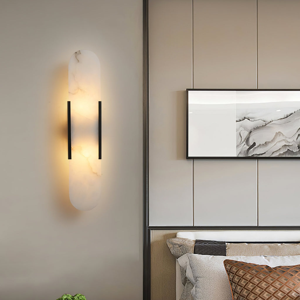 Längliche Wandleuchte aus natürlichem Alabaster, sanftes Licht, eleganter, zeitloser Luxus-Stil