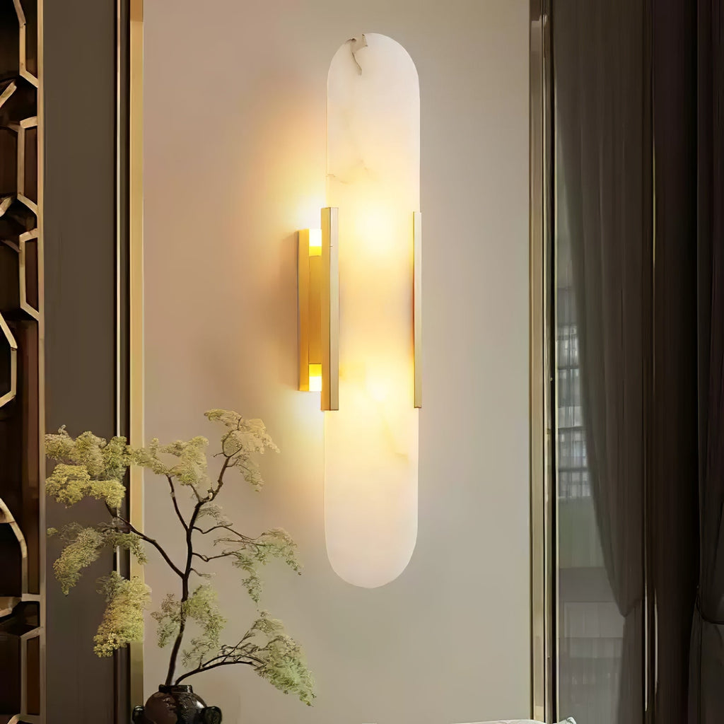 Längliche Wandleuchte aus natürlichem Alabaster, sanftes Licht, eleganter, zeitloser Luxus-Stil