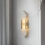 Längliche Wandleuchte aus natürlichem Alabaster, sanftes Licht, eleganter, zeitloser Luxus-Stil