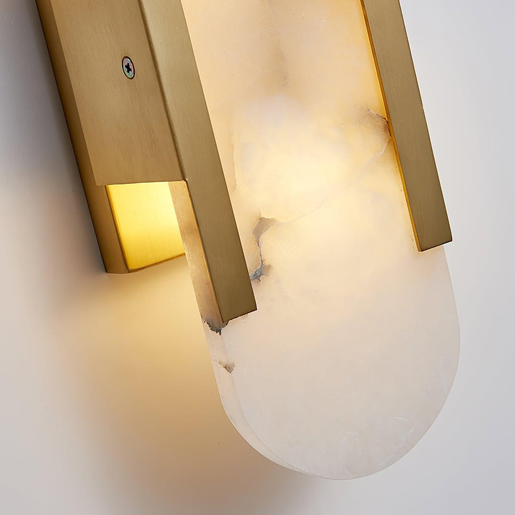 Längliche Wandleuchte aus natürlichem Alabaster, sanftes Licht, eleganter, zeitloser Luxus-Stil