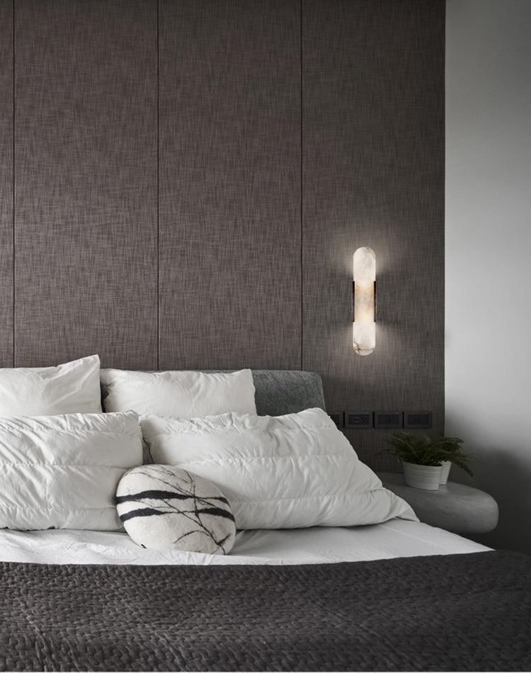 Längliche Wandleuchte aus natürlichem Alabaster, sanftes Licht, eleganter, zeitloser Luxus-Stil