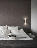 Längliche Wandleuchte aus natürlichem Alabaster, sanftes Licht, eleganter, zeitloser Luxus-Stil
