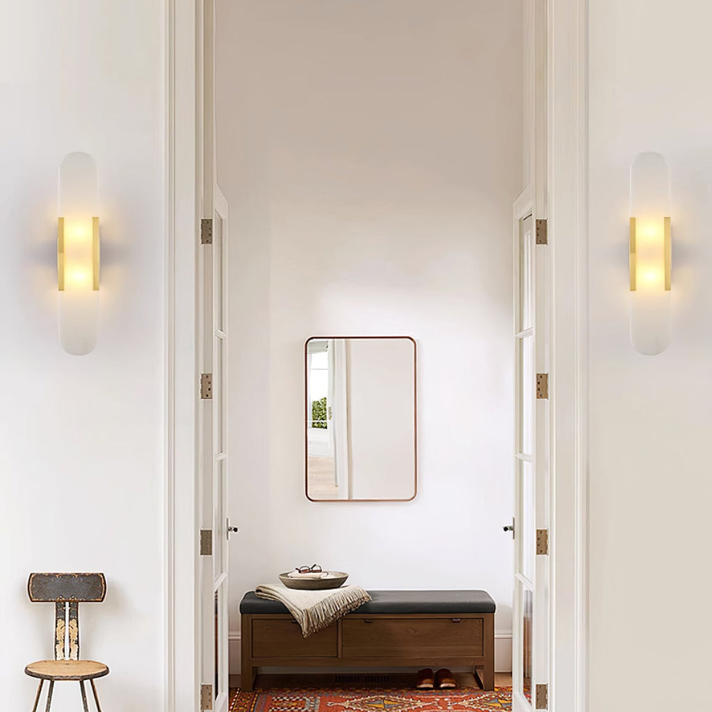 Längliche Wandleuchte aus natürlichem Alabaster, sanftes Licht, eleganter, zeitloser Luxus-Stil