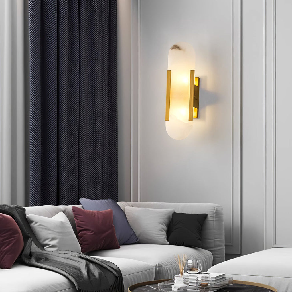 Längliche Wandleuchte aus natürlichem Alabaster, sanftes Licht, eleganter, zeitloser Luxus-Stil