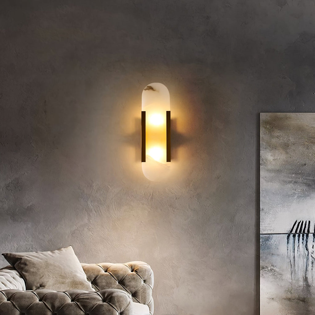 Längliche Wandleuchte aus natürlichem Alabaster, sanftes Licht, eleganter, zeitloser Luxus-Stil