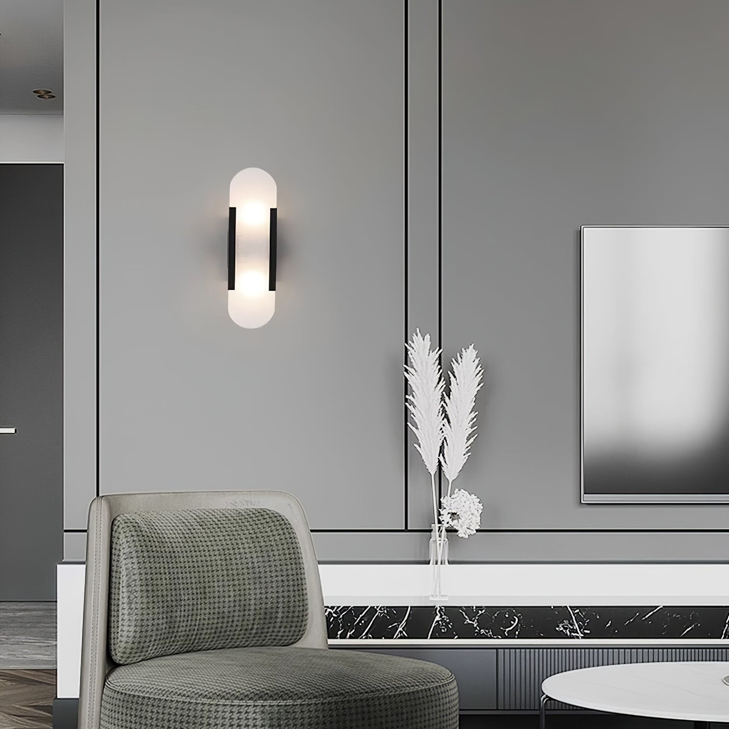 Längliche Wandleuchte aus natürlichem Alabaster, sanftes Licht, eleganter, zeitloser Luxus-Stil