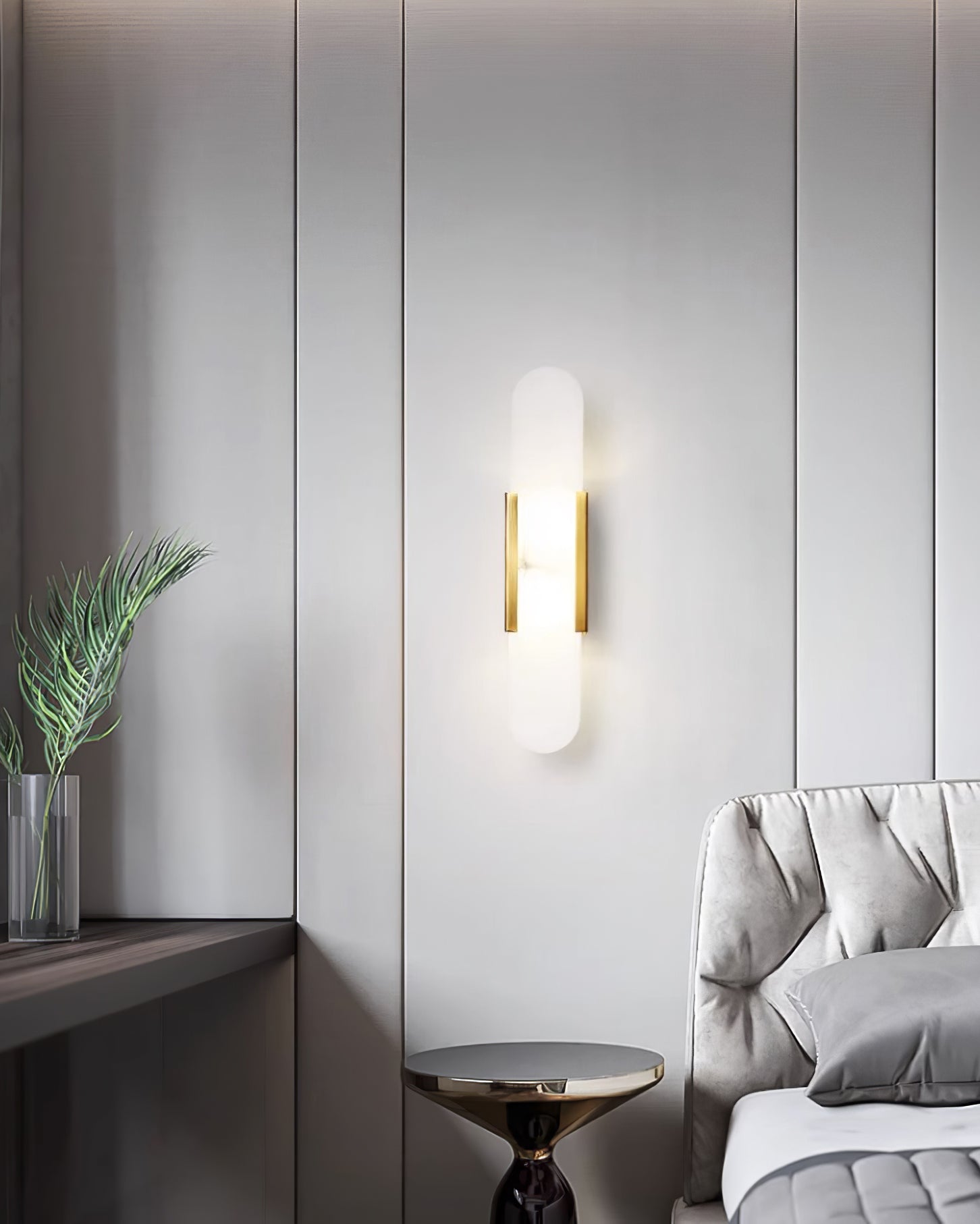 Längliche Wandleuchte aus natürlichem Alabaster, sanftes Licht, eleganter, zeitloser Luxus-Stil