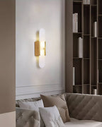 Längliche Wandleuchte aus natürlichem Alabaster, sanftes Licht, eleganter, zeitloser Luxus-Stil
