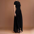 Robe Midi Plissée Noire Col Rond Manches Courtes Asymétrique Cut-Out Polyester Femme Élégante Soirée Cocktail Mariage Formelle Gala – Obsidienne