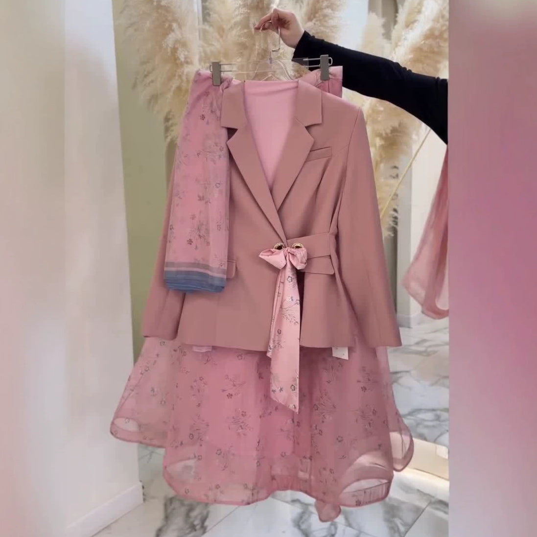 Ensemble Deux Pièces Femme Veste Manches Longues Jupe Midi Plissée Imprimé Floral Polyester Cérémonie Mariage Soirée – Florentine
