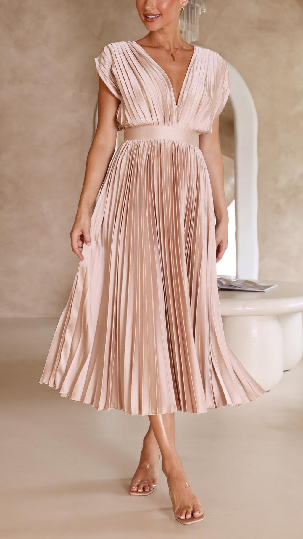 Abito midi plissettato elegante da donna con scollo a V, drappeggiato, fluido, invitata a matrimonio, casual, formale – Maria