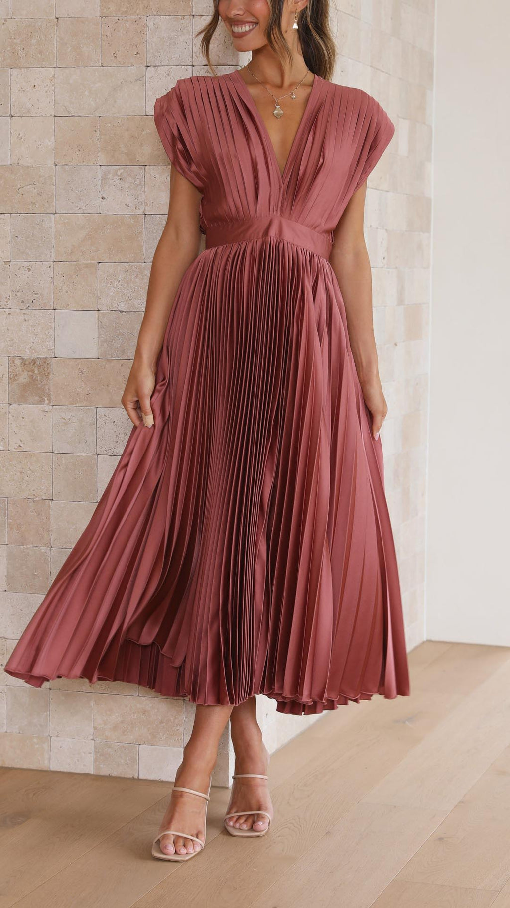 Abito midi plissettato elegante da donna con scollo a V, drappeggiato, fluido, invitata a matrimonio, casual, formale – Maria