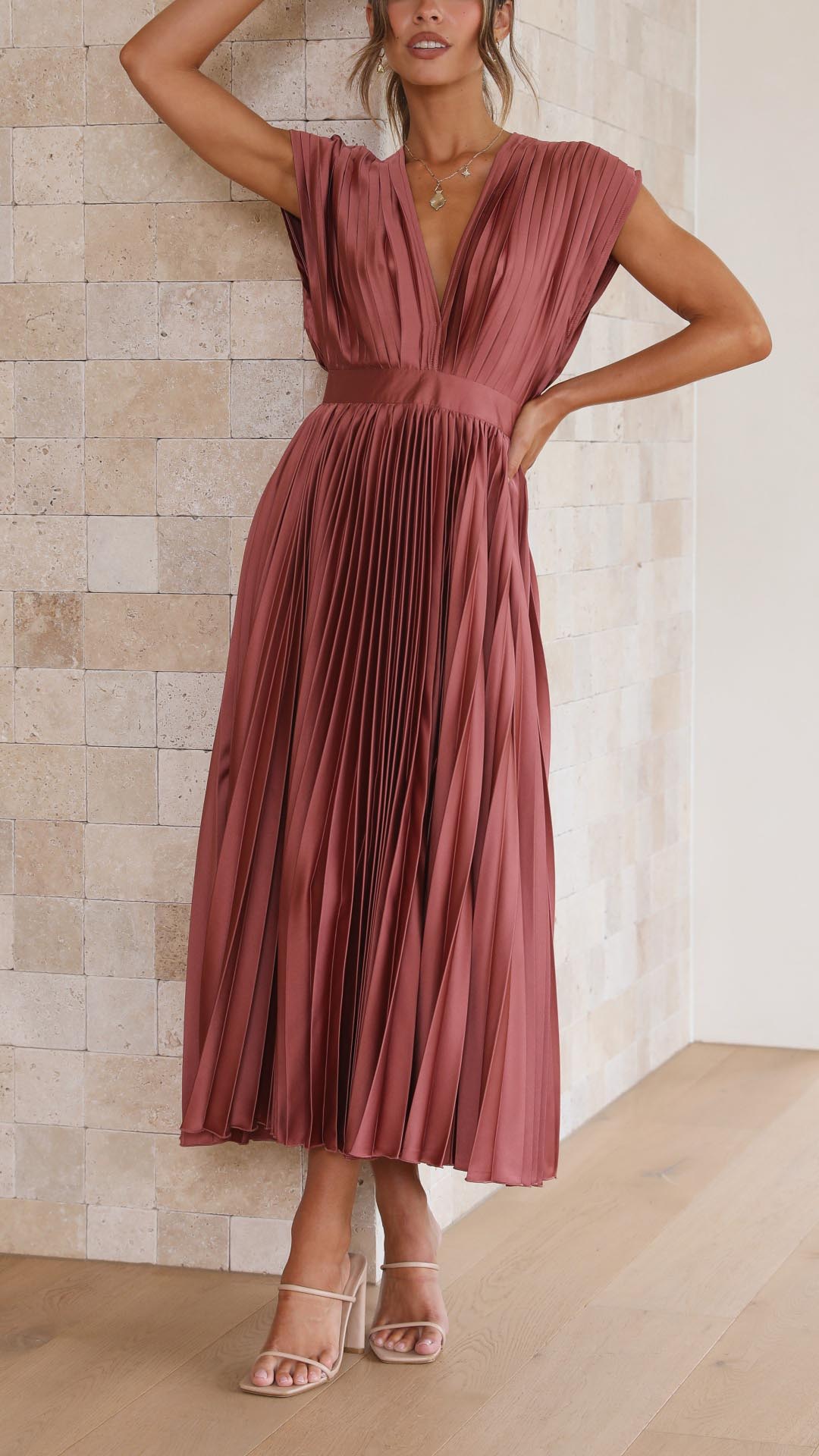 Vestido midi plisado elegante para mujer con escote en V, drapeado fluido, invitada de boda, casual, formal – Maria
