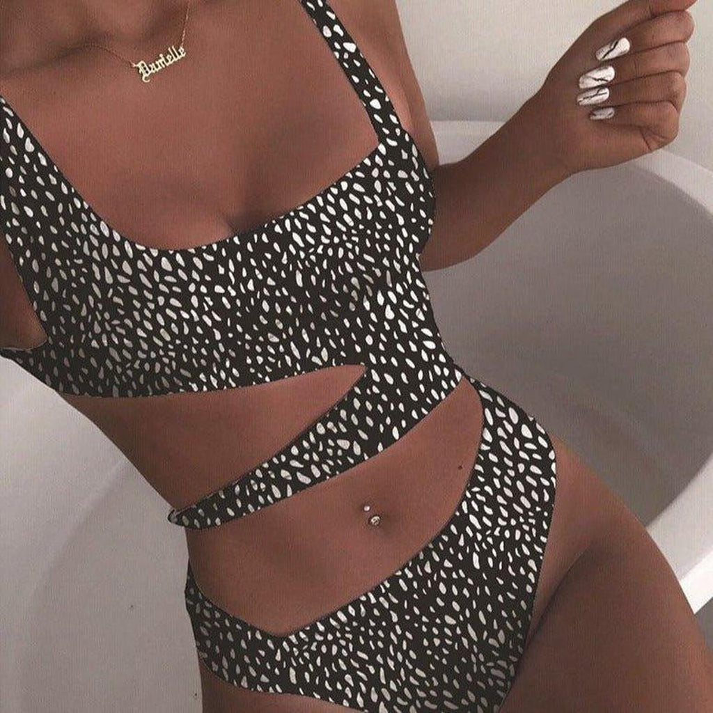 Maillot de bain une pièce asymétrique à découpes pour femmes – Noir