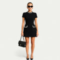 Robe Femme Mini Manches Courtes Col Rond Détails en Perles Poches Fonctionnelles Silhouette Ajustée Smart Formelle Cocktail Soirée Bureau Quotidien – Perléa