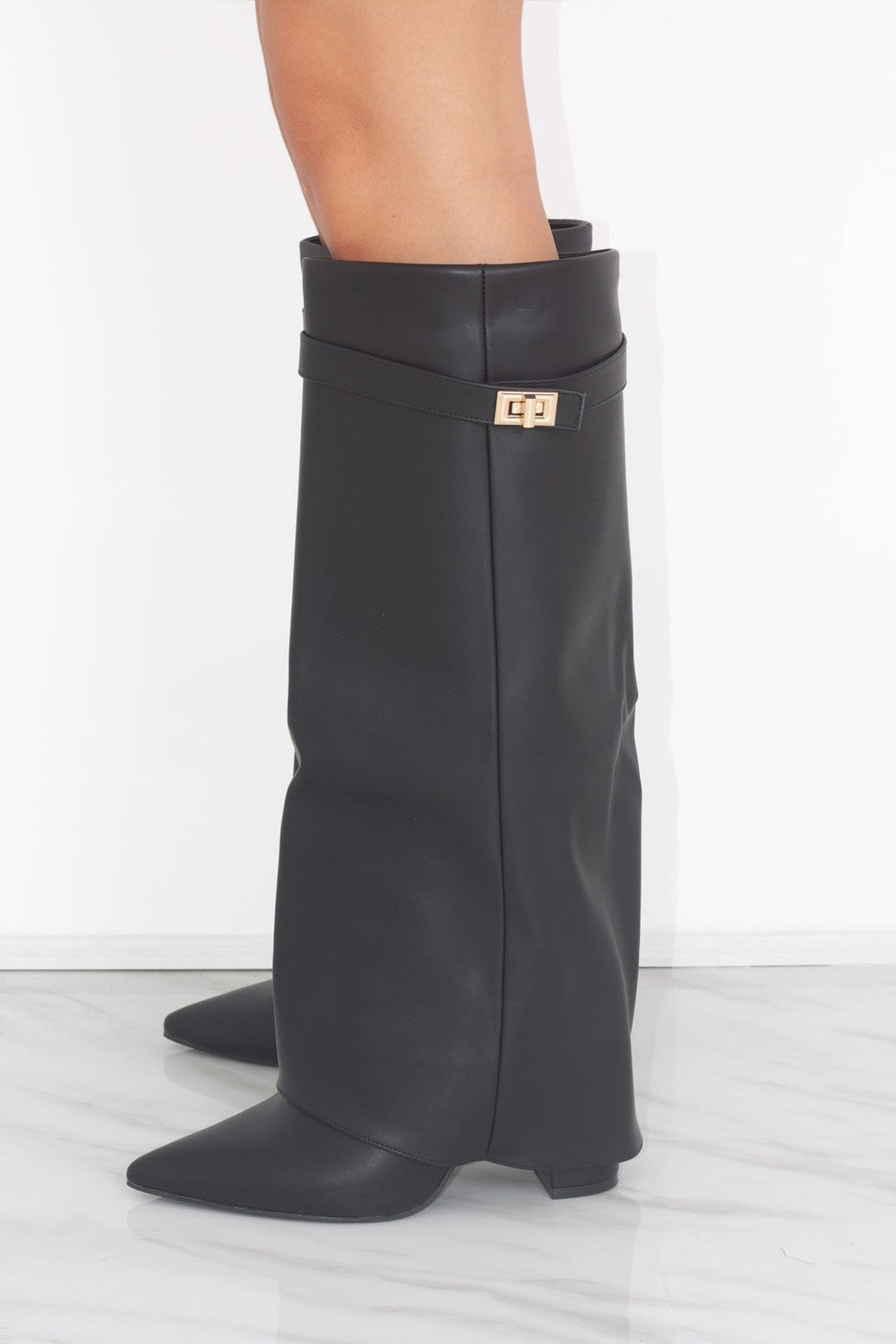 Bottes Hautes Femme à Revers Western avec Boucle Dorée — Bout Pointu Sortie Nocturne - Hiverline