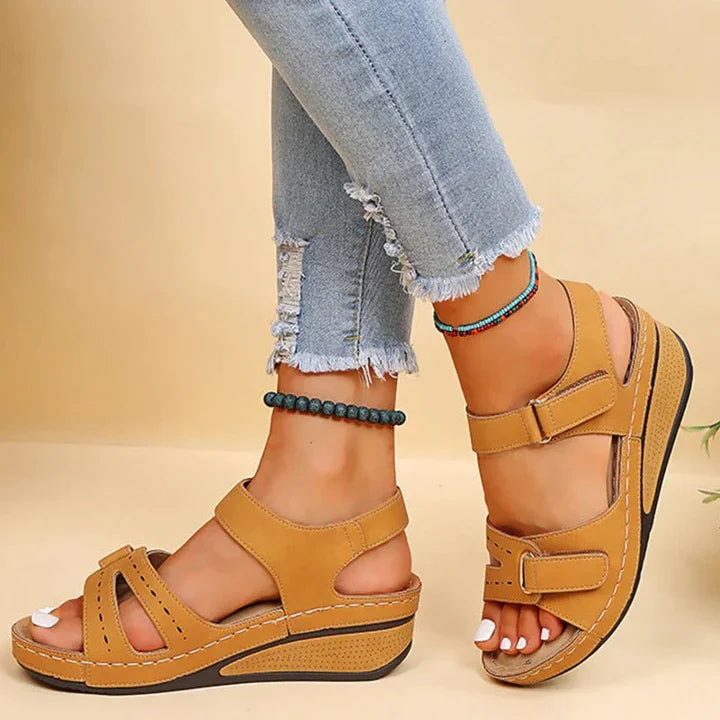Sandales Wedge Orthopédiques pour Femmes à Bride Ajustable, Ouvertes à l'Avant, Soutien de la Voûte Plantaire, Chaussures d'Été Décontractées – Alfreda