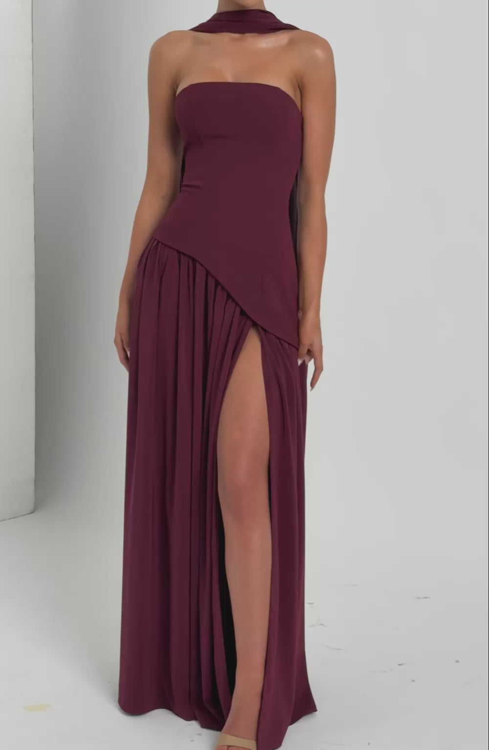 Robe Longue Élegante Sans Manches pour Femmes Ajustée Fendue Formelle Soirée Mariage Invité Sophistiquée – Mya