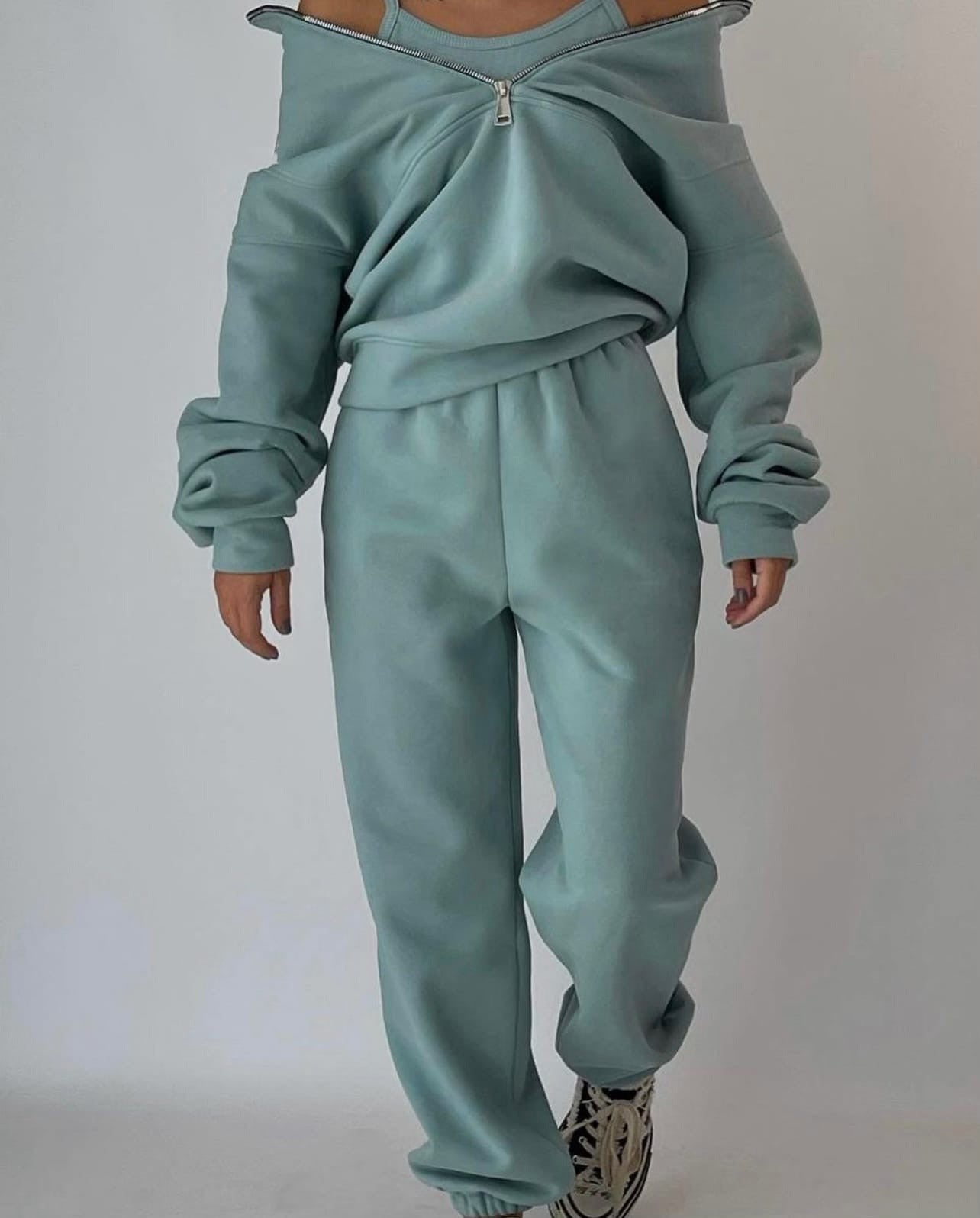 Conjunto Casual Oversized para Mujer de Dos Piezas con Sudadera con Capucha y Media Cremallera y Pantalones Joggers de Cintura Alta Streetwear Lounge Cómodo – Grace