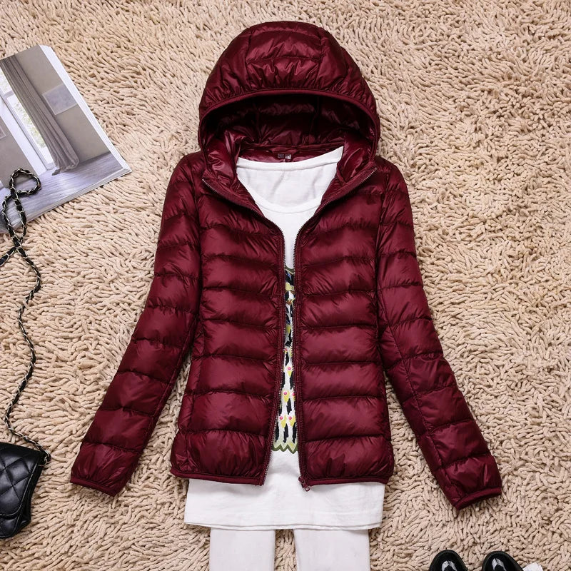 Doudoune Légère Femme à Capuche Pliable Coupe Ajustée Hiver - Hiverline