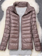 Doudoune Légère Femme à Capuche Pliable Coupe Ajustée Hiver - Hiverline