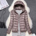 Doudoune Légère Femme à Capuche Pliable Coupe Ajustée Hiver - Hiverline