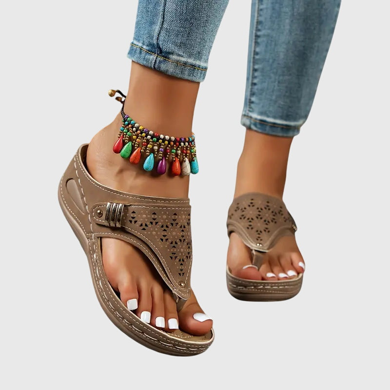 Orthopädische Keilsandalen für Damen mit ergonomischer Fußgewölbestütze und dämpfender Sohle – Kaylie