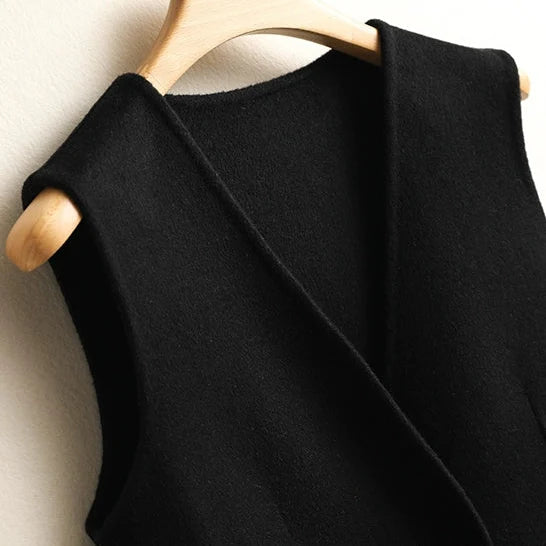 Gilet sans Manches Femme à Col en V Croisé et Bouton Perle - Hiverline